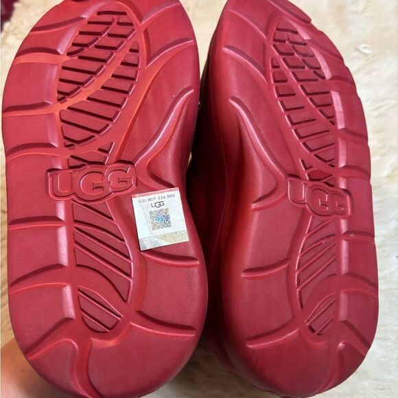 UGG Red Platform Slip-Ons - Picture 5 of 6
